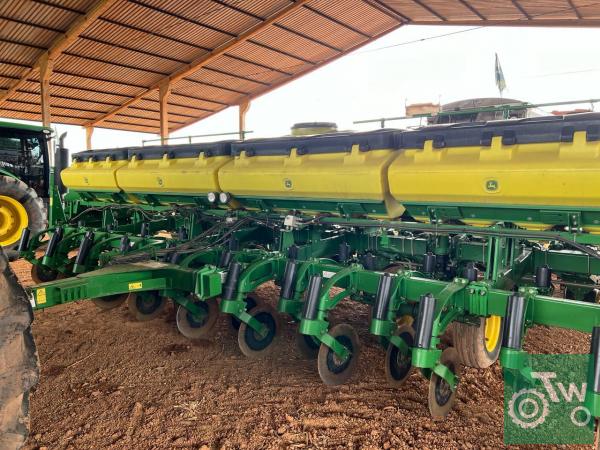 https://tratorbr.com.br/images/machinery/65bbb5ec9a96dWhatsApp Image 2024-01-30 at 16.30.11 (1).jpeg